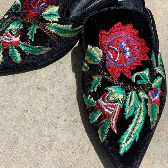 HP Ladies pointed toe flower embroidery flat mules - Picture 4 of 4